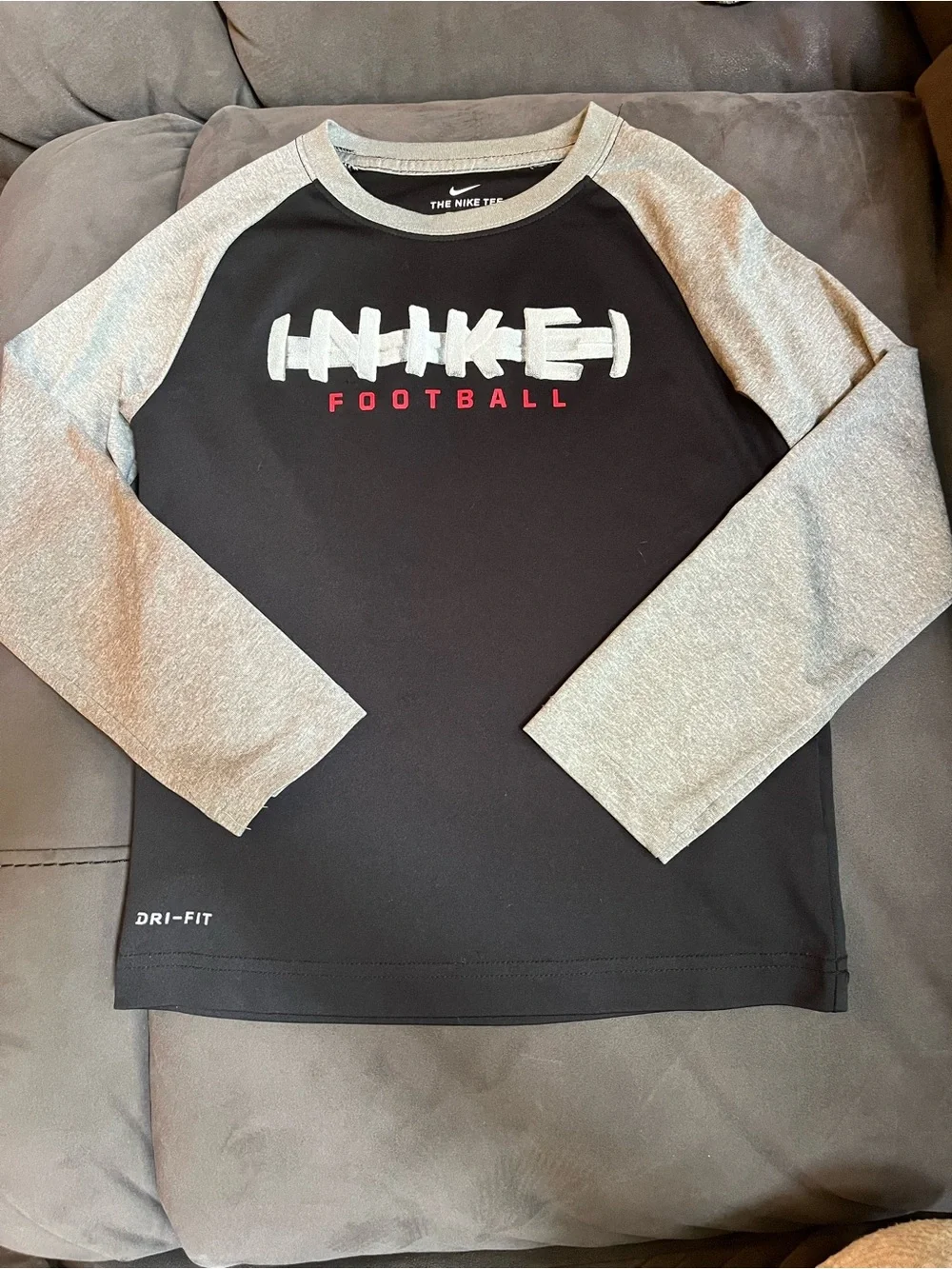 Nike Black Crewneck Football Dri-FIT Shirt with Gray Raglan Sleeves size 6/7